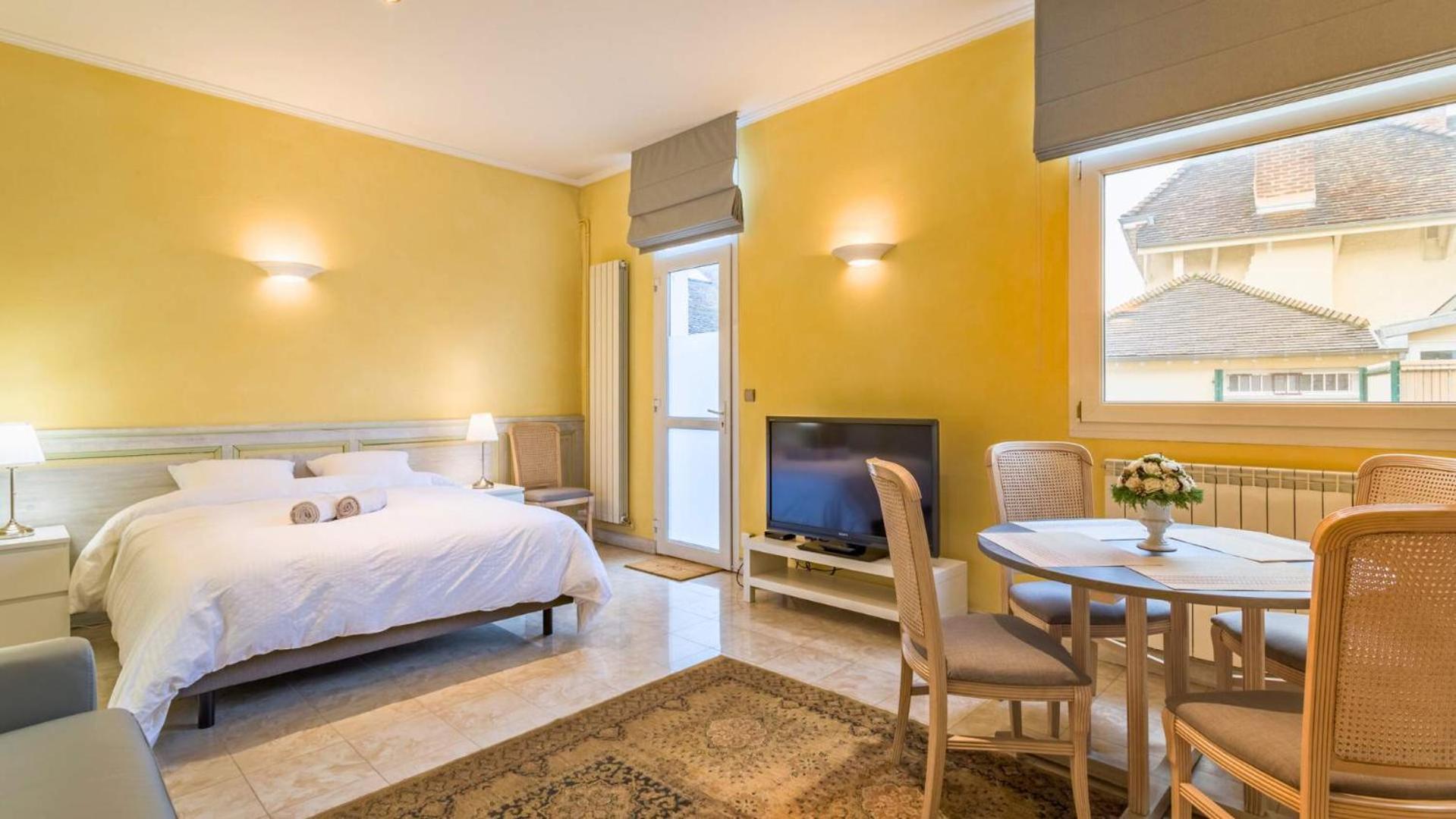 Le Saphir - Confort - Proche Mag Outlet Troyes - Parking Gratuit Пон-Сент-Мари Экстерьер фото